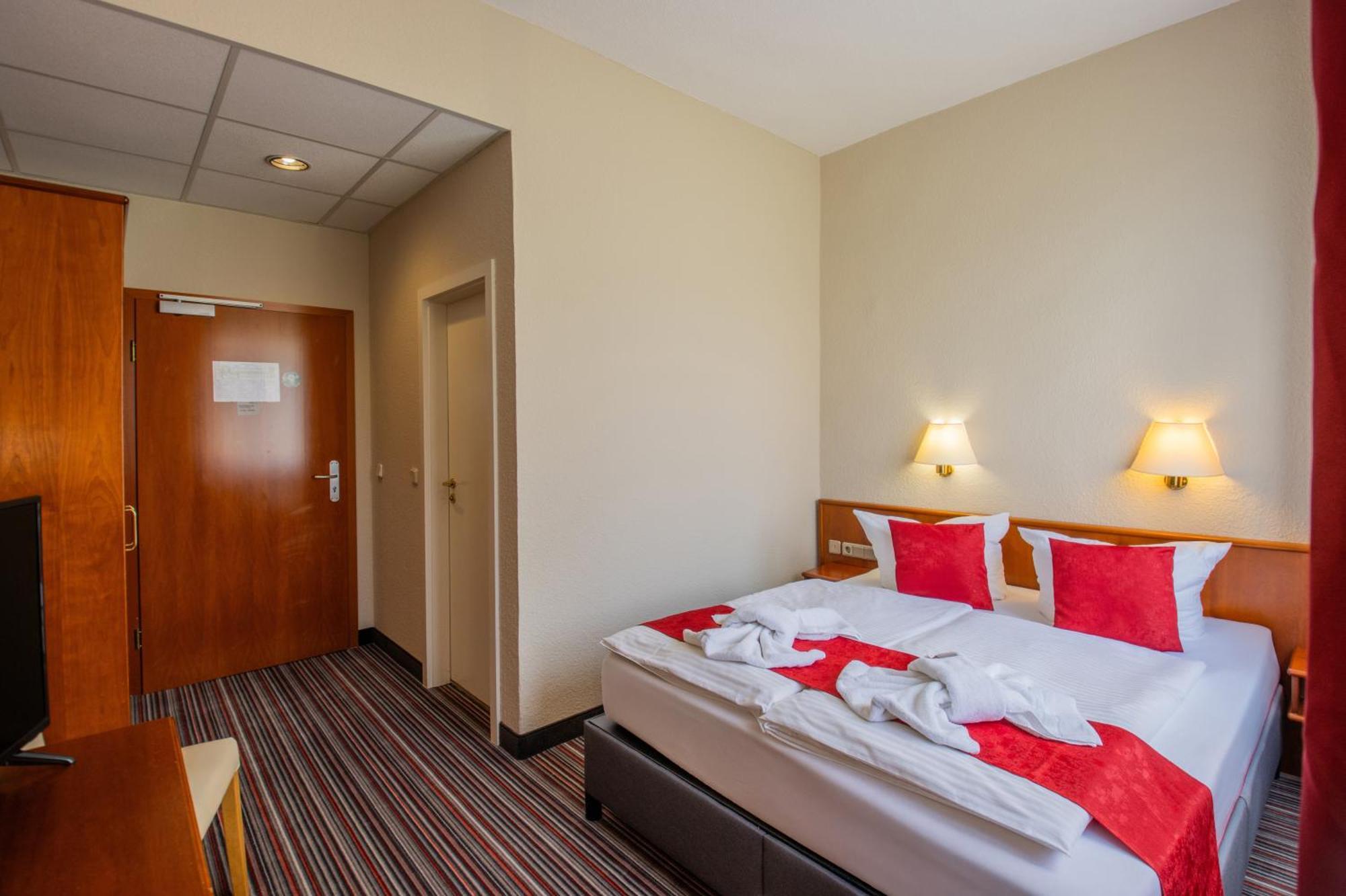 เซโฮเต็ล บรันเดนบูร์ก แดร์ ฮาเวิล Hotel Brielow ภายนอก รูปภาพ